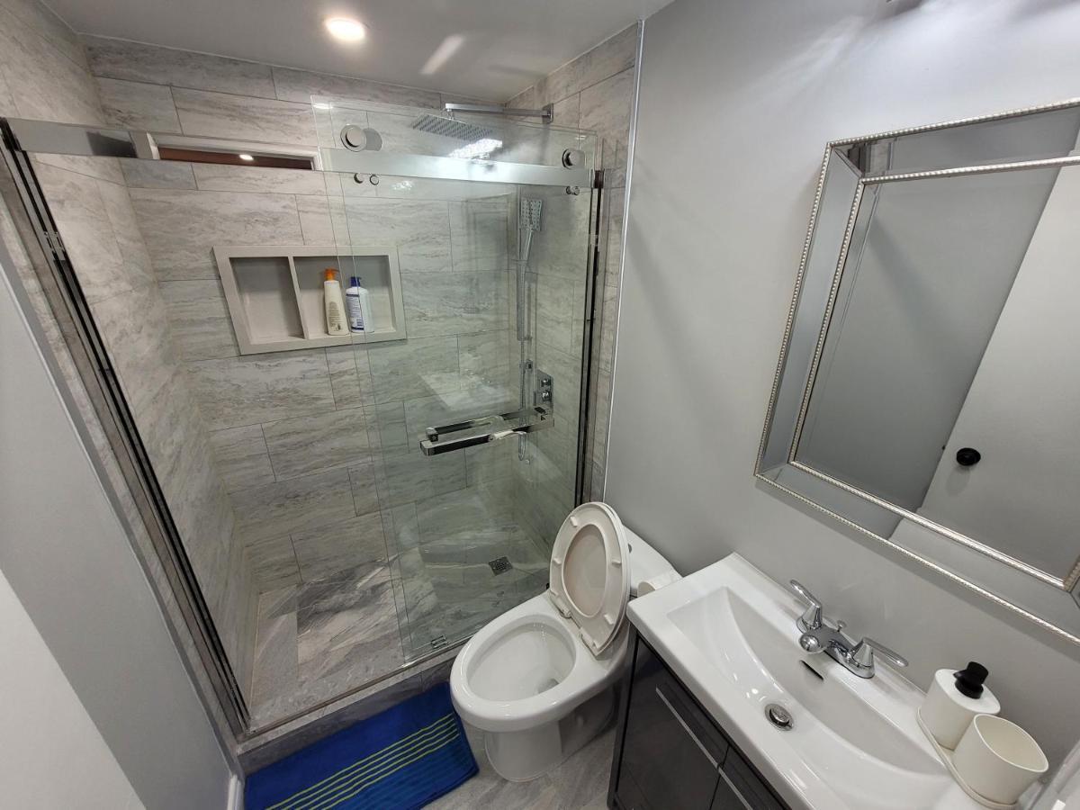 Guest House Basement - Master Bedrooms In Bayview Village Toronto Exterior foto